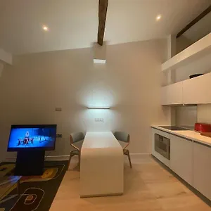 New Near Champs Elysees Appartement Paris